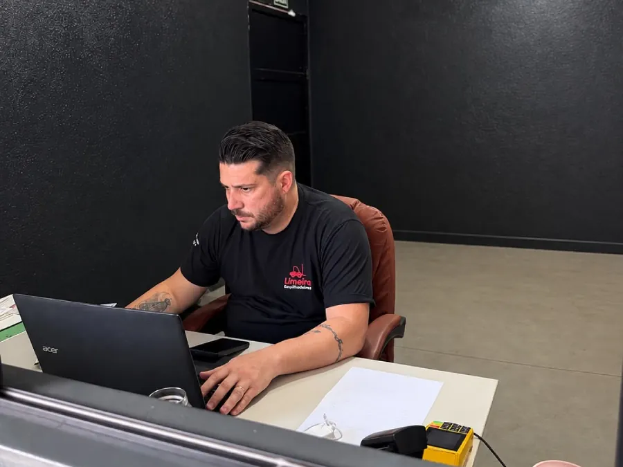 Atendimento da Limeira Empilhadeiras